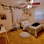 Poconos Getaway With Hot Tub-Close To Attractions, Perfect For Family &Friends!
