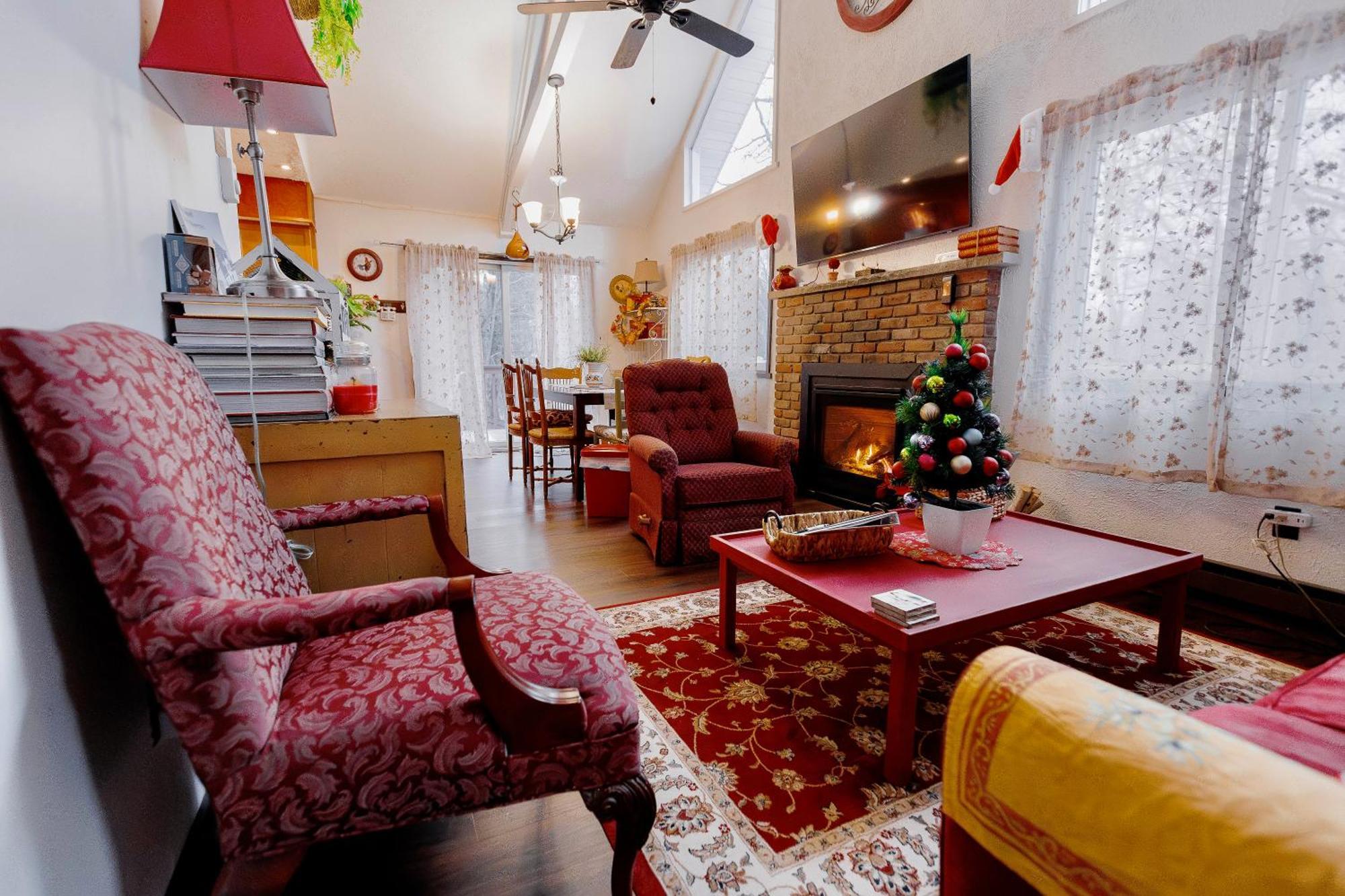 Poconos Getaway With Hot Tub-close To Attractions, Perfect For Family &friends! * Blakeslee