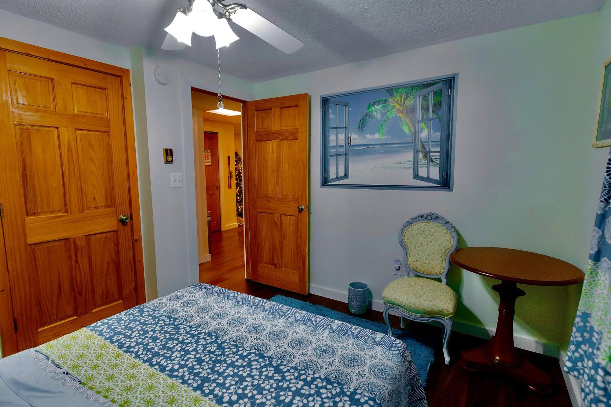 Holiday home Poconos Getaway With Hot Tub-close To Attractions, Perfect For Family &friends!